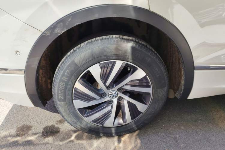 Used Volkswagen Tiguan L New Energy 2020 430 PHEV Plug-in Hybrid Flagship Edition Right Rear Wheel Hub