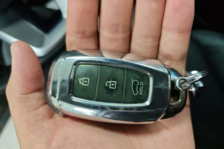 Used Hyundai Santa Fe 2023 Traveler 380T GDi Automatic All-Wheel Drive GLX HTRAC Elite Edition