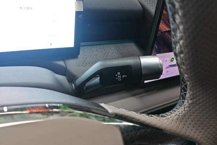 Used Geely Galaxy 8 2025 130km EM-P Starship Edition Gear Lever