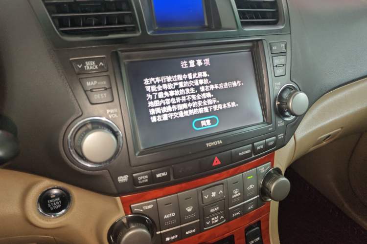 Used Toyota Highlander 2009 3.5L 4x4 7-Seater Supreme Edition Audio And AC Panel