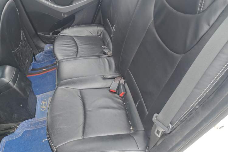 Used Hyundai Elantra (5th Generation / Langdong) 2016 1.6L Automatic Smart Version