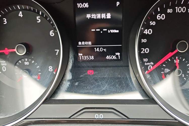 Used Volkswagen Magotan 2019 330TSI DSG Leading Edition China V Standard Odometer Close Up