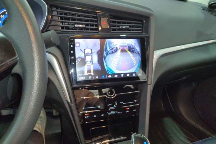 Used Venucia D60EV 2020 Standard Range Smart Drive Edition Audio And AC Panel