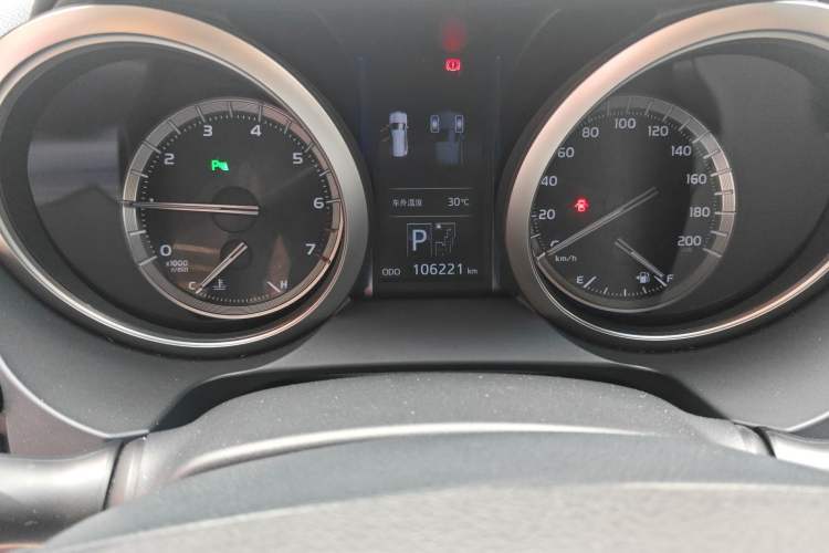 Used Toyota Prado 2016 3.5L Automatic TX-L Odometer Close Up