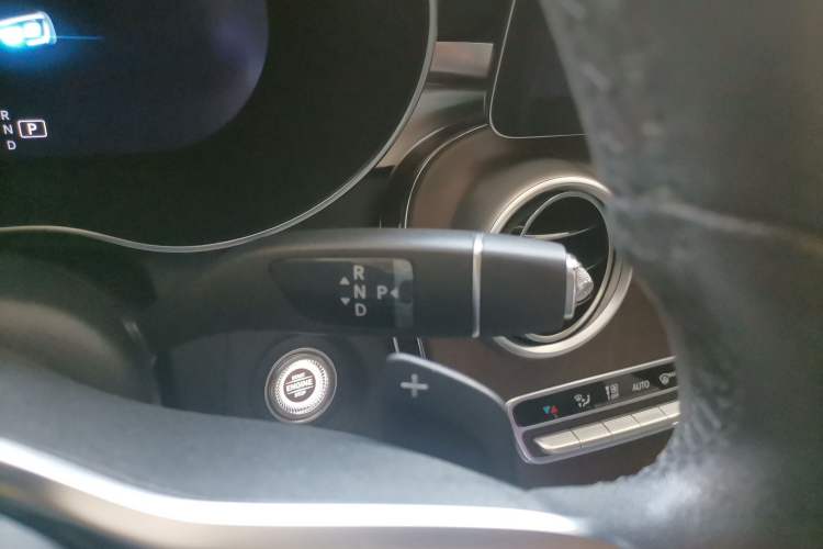 Used Mercedes-Benz GLC 2020 GLC 260 L 4MATIC Luxury Model Gear Lever