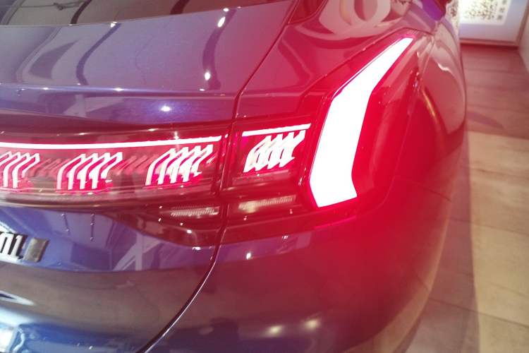 Used Zeekr 001 2023 YOU Edition 100 kWh Right Rear Taillight