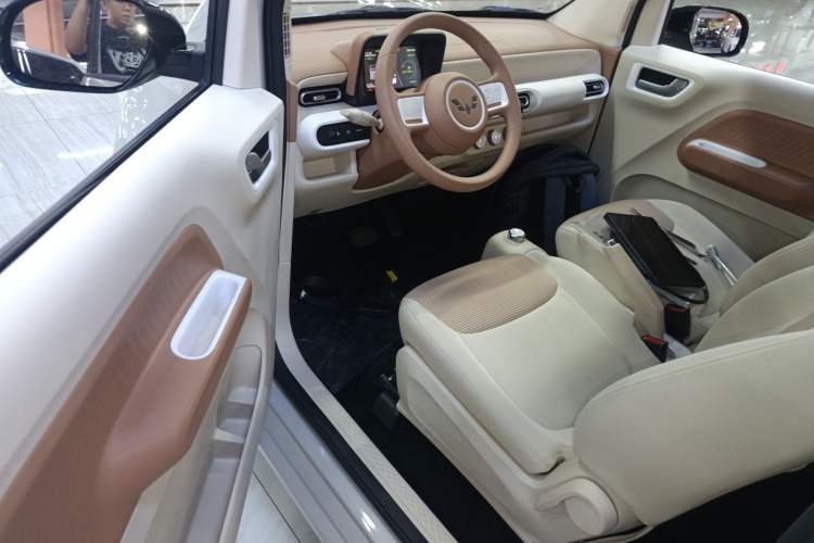 Used Wuling Hongguang MINIEV 2024 3rd Generation 215km Youth Edition