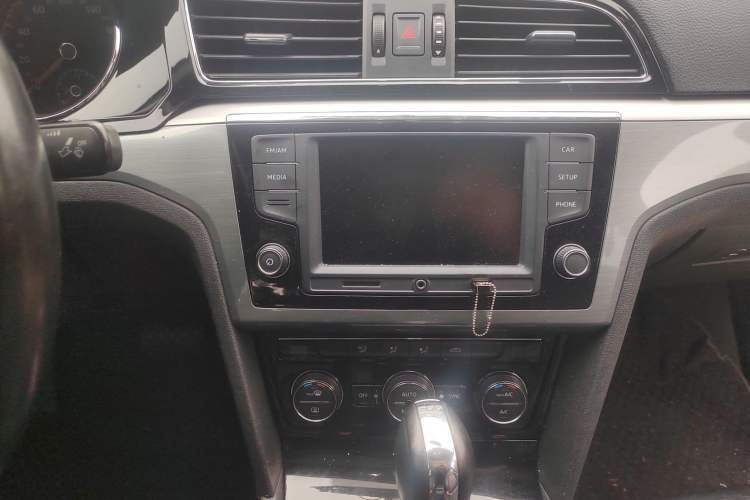 Used Volkswagen Lamando 2015 280TSI DSG Comfort Edition
