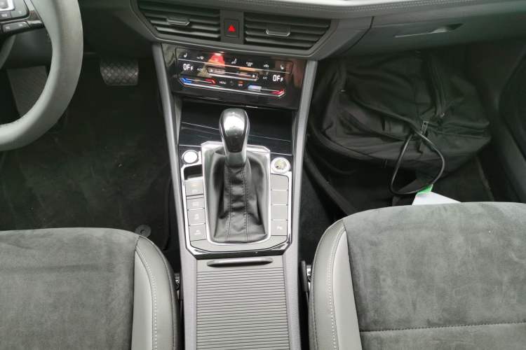 Used Volkswagen Sagitar 2019 280TSI DSG Luxury Version China VI Standard
