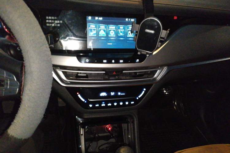 Used CHANGAN CS35PLUS 2019 1.6L Manual E-Link Upgrade Edition
