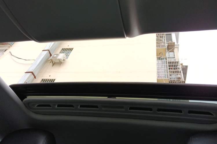 Used Volkswagen Polo 2014 1.6L Automatic Luxury Edition
