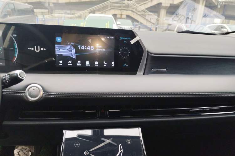 Used NETA U 2023 NETA U-Ⅱ 400 U-SHOW Edition Lithium-Ion Battery Audio And AC Panel