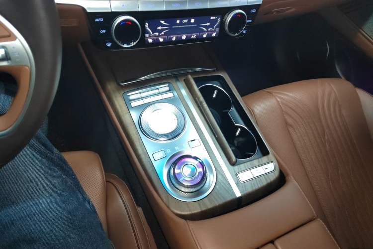 Used Genesis G80 2021 2.5T Rear-Drive Flagship Edition
