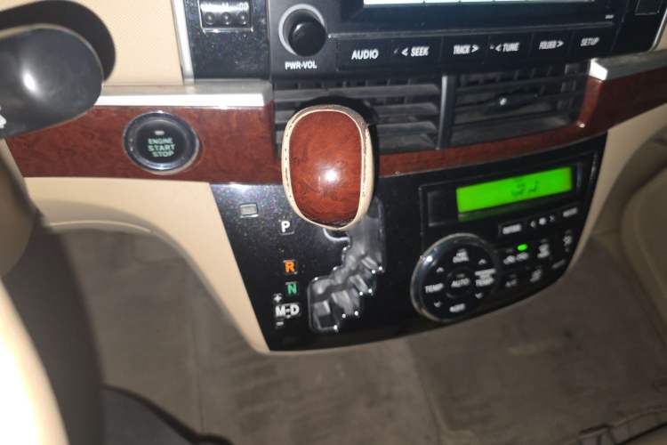 Used Toyota Previa 2012 2.4L 7-Seater Luxury Edition Gear Lever