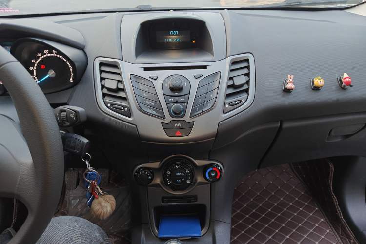 Used Ford Fiesta 2013 Hatchback 1.5L Manual Fashion Edition
