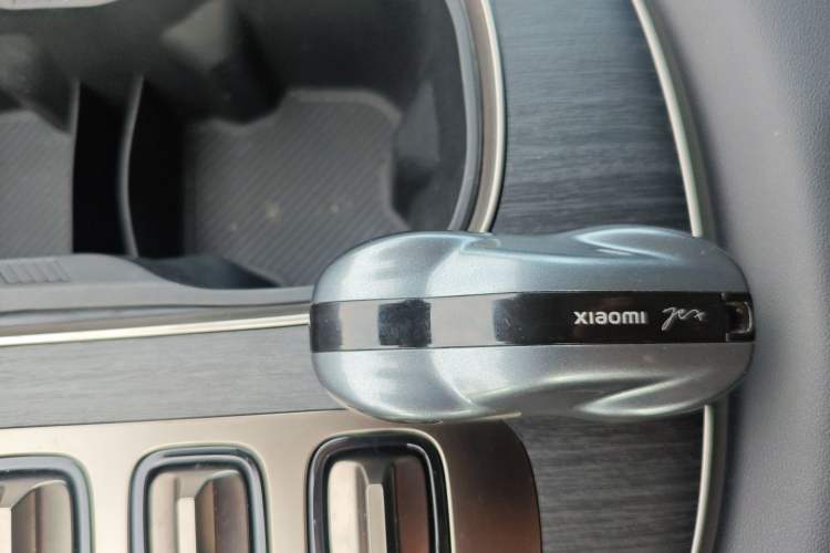 Used Xiaomi Auto SU7 2024 Four-Wheel Drive Ultra-Long Range Advanced Intelligent Driving Max Edition