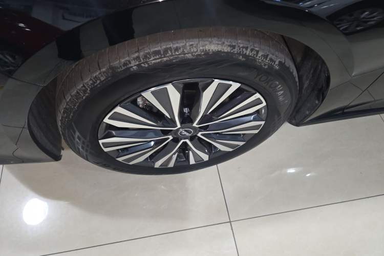 Used Nissan Teana 2022 2.0L XL-TLS Enjoyment Edition Left Front Wheel Hub