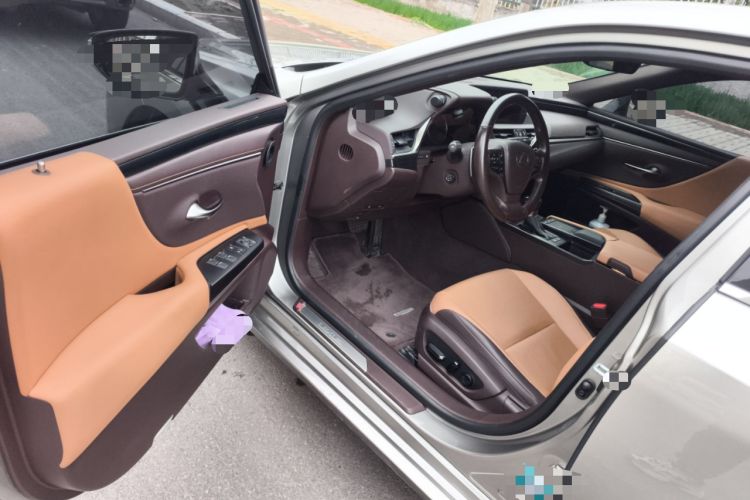 Used Lexus ES 2020 200 Excellence Edition
