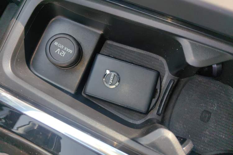 Used Volvo XC60 2022 B5 4x4 Zhiyi Luxury Edition