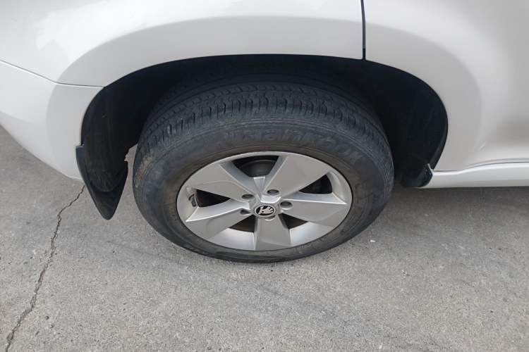 Used Skoda Yeti 2017 1.6L Manual Front-Wheel-Drive Version
