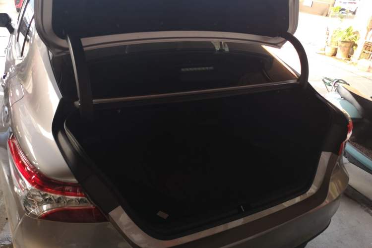 Used Toyota Camry 2021 2.5G Luxury Edition
