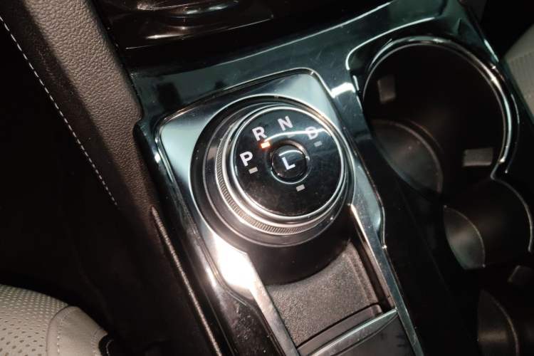 Used Ford Escape 2020 EcoBoost 245 Two-Wheel-Drive Titanium Edition