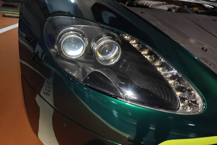 Used AstonMartin V8 Vantage 2011 4.7L Sportshift Coupe