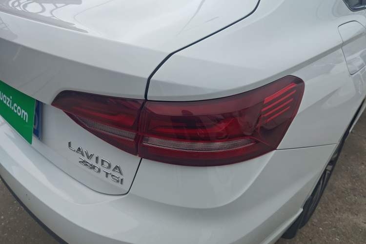 Used Volkswagen Lavida 2023 280TSI DSG Full-Comfort Edition Right Rear Taillight