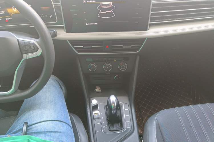 Used Volkswagen Tiguan L 2022 330TSI Automatic Two-Wheel Drive Comfort Edition Gear Lever