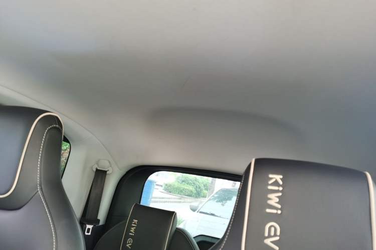 Used Baojun KiWi EV 2021 Artist Model Lithium Iron Phosphate
