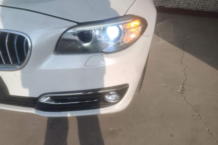 Used BMW 5 Series 2014 520Li Elegant Model
