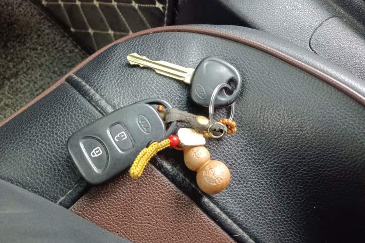 Used Kia Forte 2012 1.6L AT GL Commemorative Edition Vehicle Key