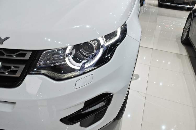 Used Land Rover Discovery Sport 2019 240 PS SE Version China VI Standard