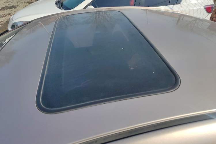 Used Hyundai Verna (older generation) 2014 1.4L Manual Top-Tier Model TOP
