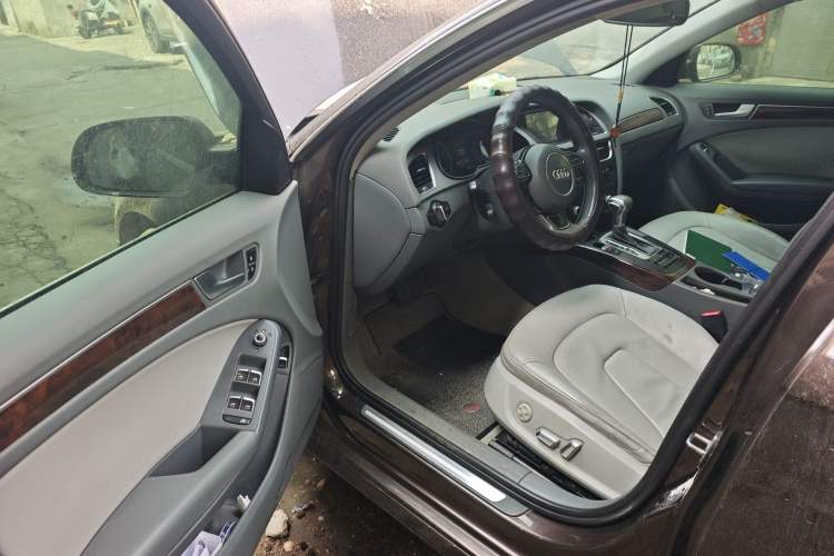 Used Audi A4L 2015 35 TFSI Automatic Comfort Model Driver Seat