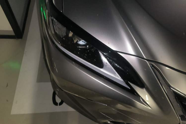 Used Lexus ES 2022 300h Excellence Edition Right Front Headlight