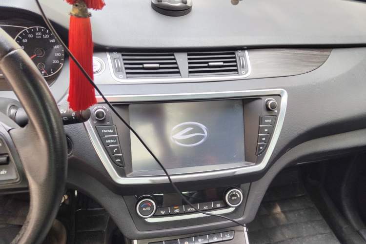 Used Land X7 2015 2.0T Panoramic Prestige Edition
