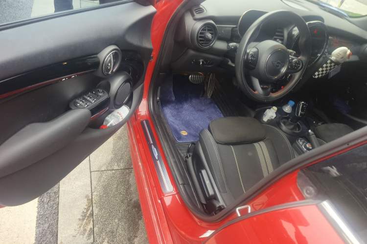 Used MINI 2021 1.5T COOPER Racing Edition Five-Door Model Driver Seat