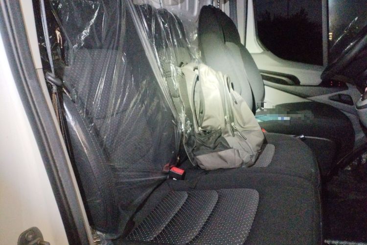 Used SAIC MAXUS Xintu V90 2022 2.0T Automatic VAN Rear-Drive Extended Wheelbase High Roof with Dual Rear Tires 3-Seater