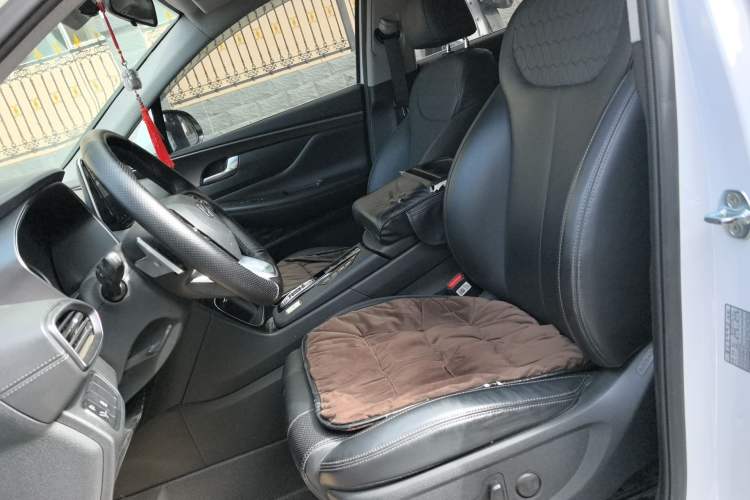 Used Hyundai Santa Fe 2020 380 TGDi Automatic Two-Wheel Drive GLS Luxury Edition Left Front Seat