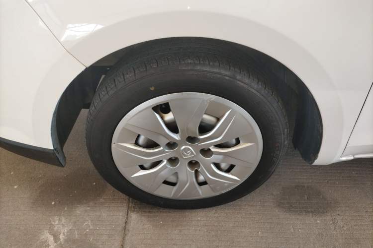 Used Baojun 730 2019 1.5L Manual Value Edition 7 Seats China VI Emission Standard Left Front Wheel Hub