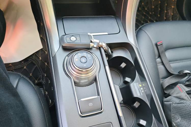 Used Ford Mondeo 2018 EcoBoost 200 Smart Control Fashion Model China VI Standard
