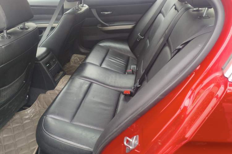Used BMW 3 Series 2012 320i Luxury Edition Left Rear Seat