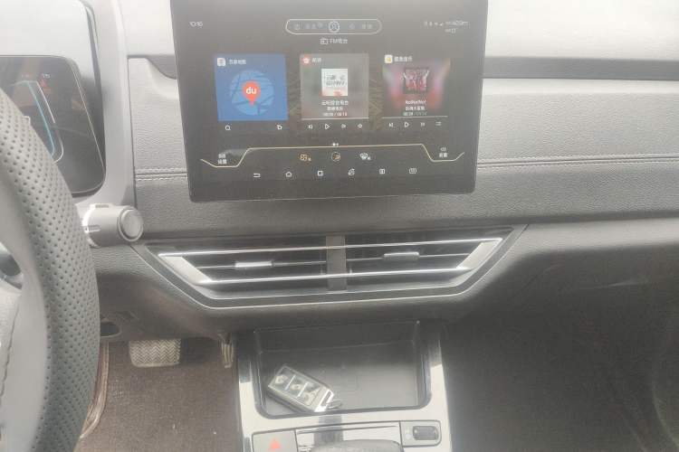 Used BYD Yuan New Energy 2019 EV535 Smart Connect Trendsetting Model
