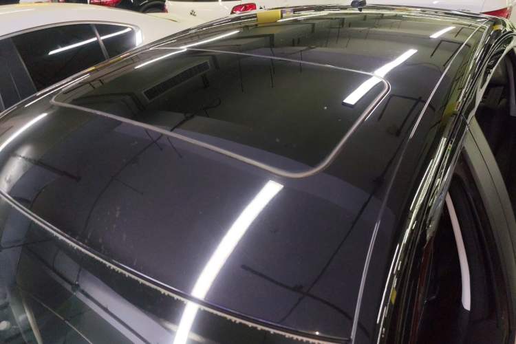 Used Volkswagen Lavida 2017 1.6L Automatic Comfort Edition Roof