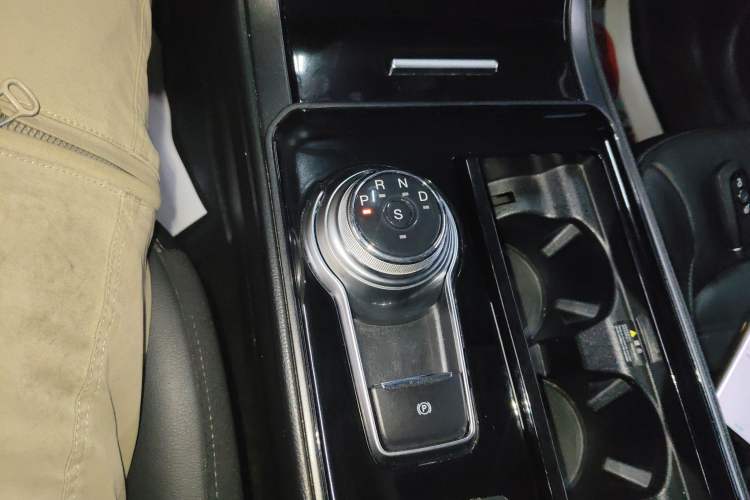 Used Ford Edge 2020 EcoBoost 245 Two-Wheel Drive Titanium 7-Seater
