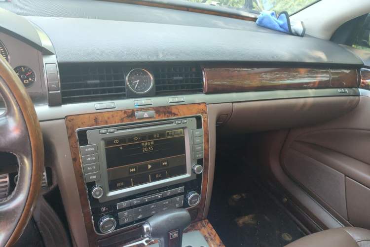 Used Volkswagen Phaeton 2011 3.6L V6 5-Seater Extended Comfort Version