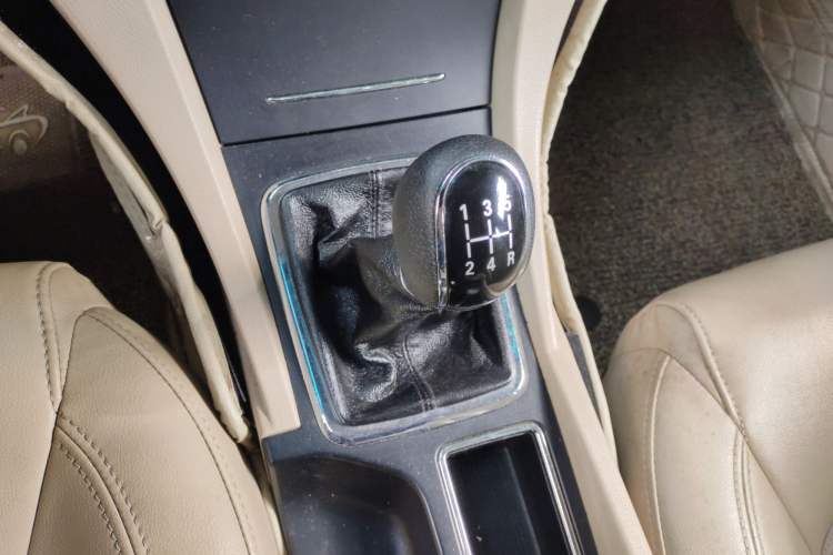 Used Geely Auto Emgrand 2017 Sedan Million Edition 1.5L Manual Luxury Model