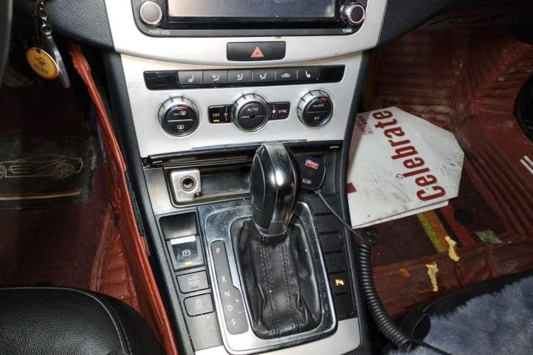 Used Volkswagen Magotan 2013 1.8TSI Luxury Model Gear Lever