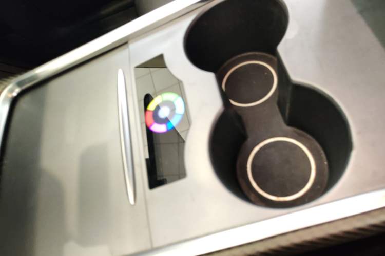 Used Tesla Model Y 2021 Long-Range All-Wheel-Drive Version Vehicle Key